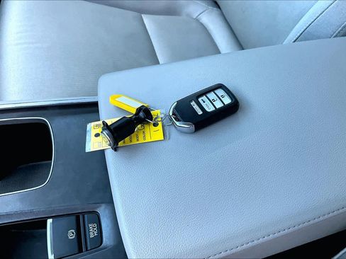 Used 2019 Honda Accord LX image 15