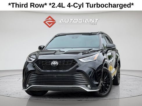 Used 2023 Toyota Highlander XSE FWD image 1