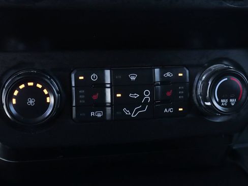 Used 2021 Ford F250 XLT w/ XLT Premium Package AWD/4WD image 45