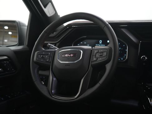 Used 2023 GMC Sierra 1500 AT4 w/ Technology Package AWD/4WD image 14