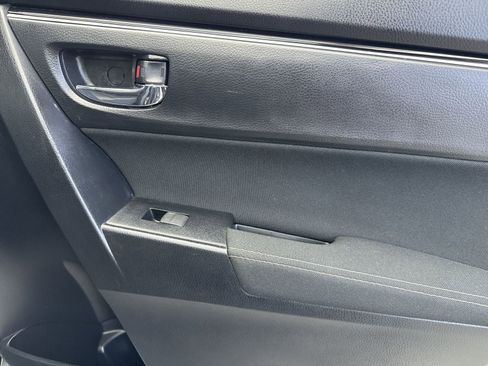 Used 2019 Toyota Corolla LE image 35