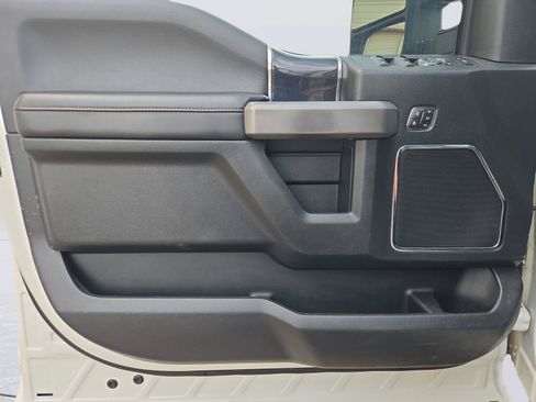 Used 2021 Ford F250 Platinum AWD/4WD image 12