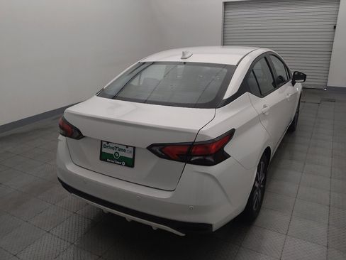 Used 2023 Nissan Versa SV FWD image 7