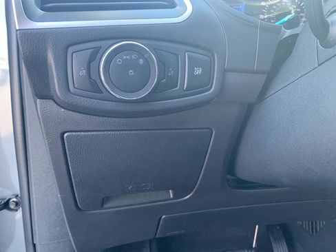 Used 2024 Ford Edge SEL image 9