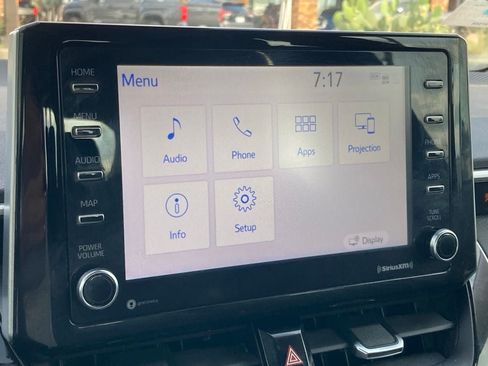 Used 2021 Toyota Corolla LE FWD image 19