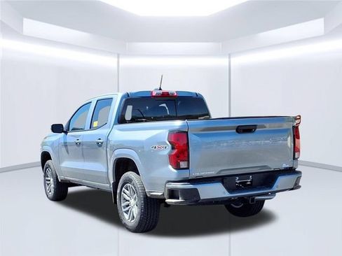 Used 2026 Chevrolet Colorado LT w/ Advanced Trailering Package AWD/4WD image 10