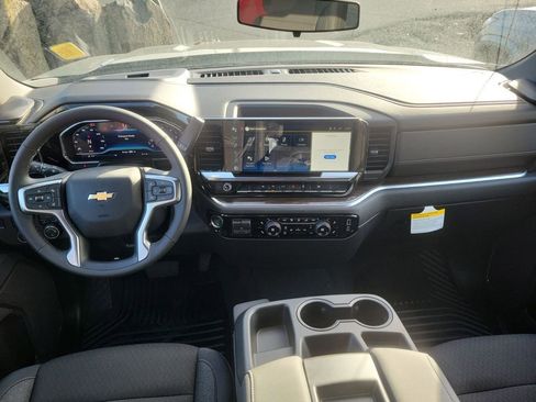 New 2025 Chevrolet Silverado 1500 LT image 13