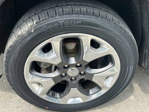 Used 2019 Jeep Compass Limited AWD/4WD image 10