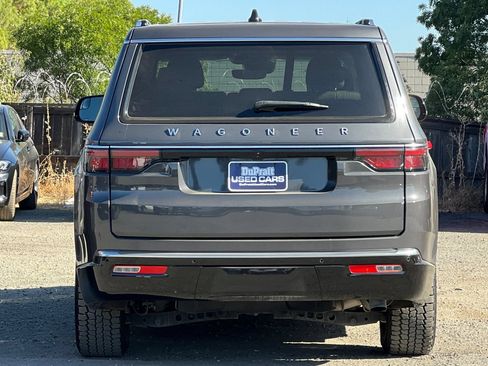 Used 2024 Jeep Wagoneer 4WD w/ HD Trailer Tow Package image 5