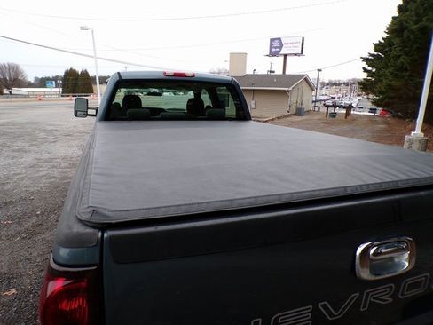 Used 2006 Chevrolet Silverado 2500 W/T image 8