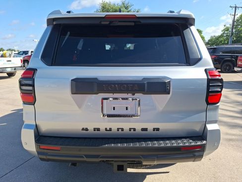 Used 2025 Toyota 4Runner TRD Off-Road AWD/4WD image 5