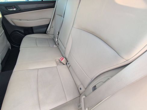 Used 2017 Subaru Outback 2.5i Limited AWD/4WD image 28