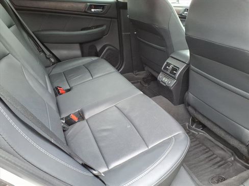 Used 2019 Subaru Outback 2.5i Limited image 9