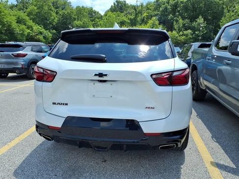 Used 2021 Chevrolet Blazer RS w/ Enhanced Convenience Package FWD image 4