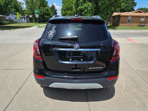 Used 2021 Buick Encore Preferred FWD image 4