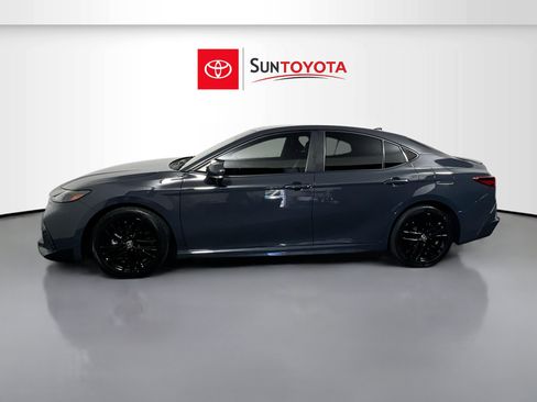 Used 2025 Toyota Camry SE w/ Convenience Package FWD image 7