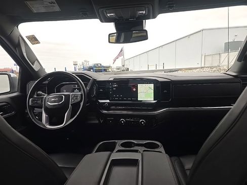 Used 2025 GMC Sierra 1500 SLT image 23