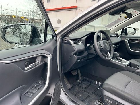 Certified 2024 Toyota RAV4 XLE w/ Convenience Package image 9