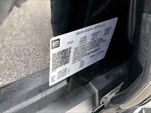 Used 2023 GMC Yukon XL SLT w/ SLT Premium Package image 33