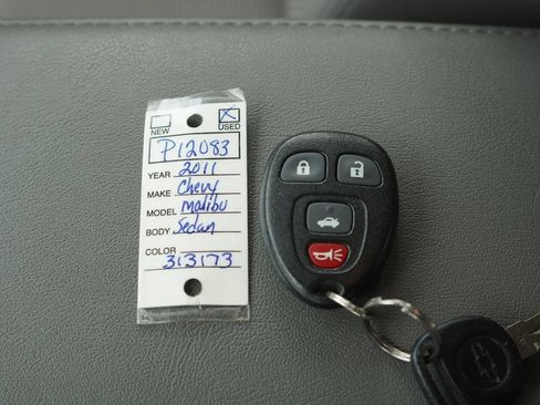 Used 2011 Chevrolet Malibu LS FWD image 26