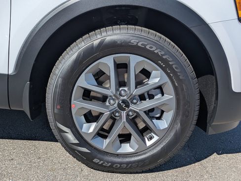 New 2025 Kia Telluride LX image 11