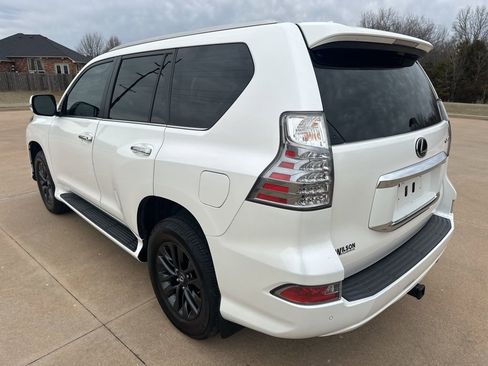 Used 2022 Lexus GX 460 Premium image 3