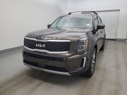 Used 2022 Kia Telluride EX w/ EX Premium Package image 15