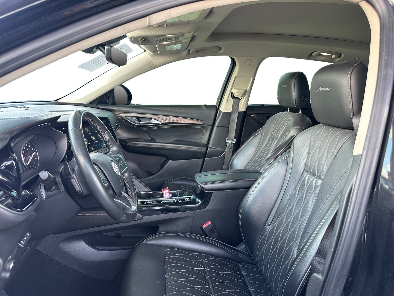 Used 2022 Buick Envision Avenir w/ Technology Package II FWD image 15