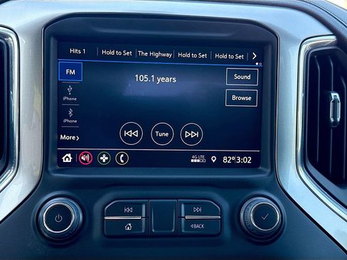 Used 2022 Chevrolet Silverado 1500 RST image 15