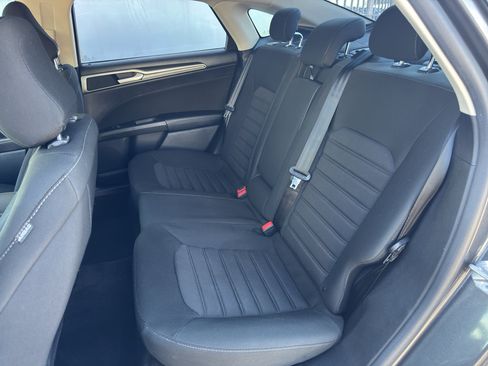 Used 2020 Ford Fusion SE image 13