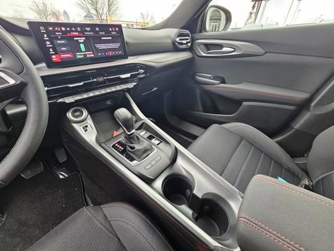 Used 2025 Dodge Hornet R/T image 18