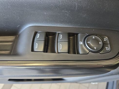 Used 2018 GMC Acadia SLT w/ LPO, Cargo Package AWD/4WD image 30