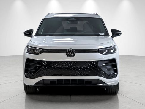 New 2026 Volkswagen Tiguan SE R-Line AWD/4WD image 8