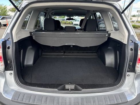 Used 2018 Subaru Forester 2.5i w/ Alloy Wheel Package AWD/4WD image 12