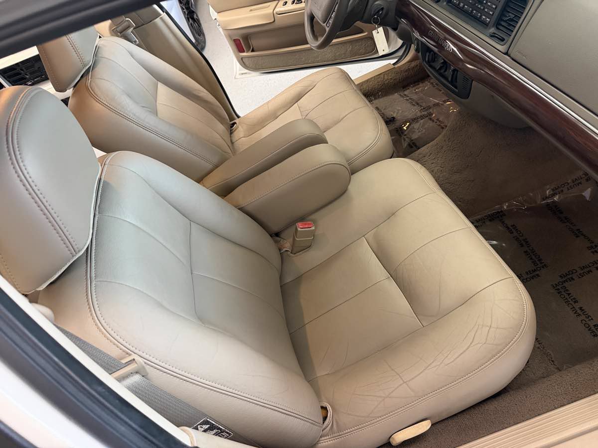 Used 2004 Mercury Grand Marquis GS RWD image 16