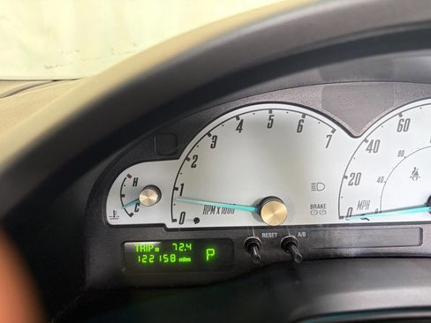 Used 2002 Ford Thunderbird RWD image 13
