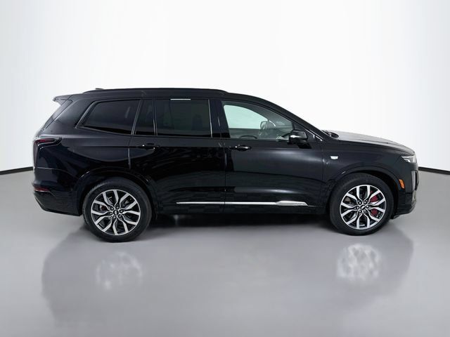 Used 2024 Cadillac XT6 Sport w/ Platinum Package AWD/4WD image 9
