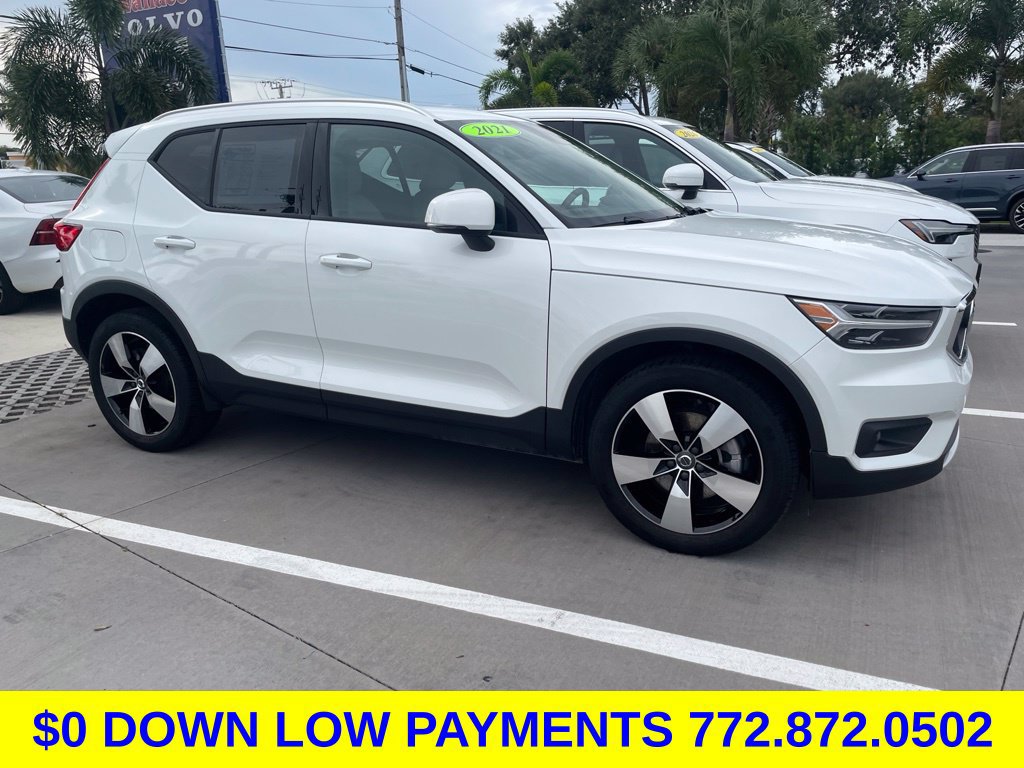 Used 2021 Volvo XC40 T5 Momentum w/ Protection Package Premier AWD/4WD image 2