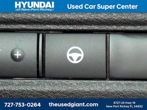 Used 2024 Nissan Pathfinder SV w/ Lighting Package (N92) FWD image 31