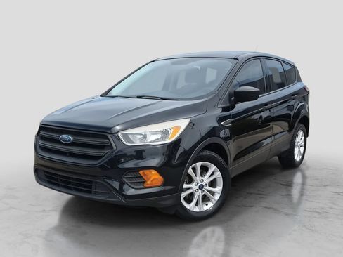 Used 2017 Ford Escape S FWD image 1