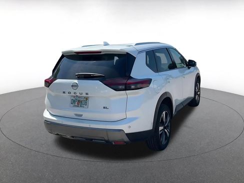 Used 2026 Nissan Rogue SL FWD image 13
