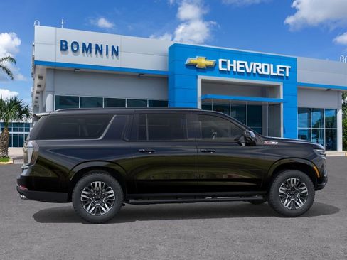 New 2026 Chevrolet Suburban Z71 AWD/4WD image 6