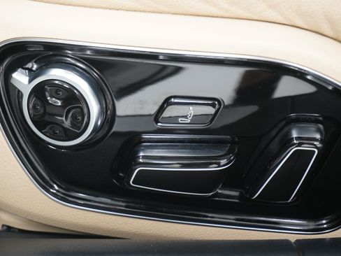 Used 2014 Audi A8 3.0T image 14