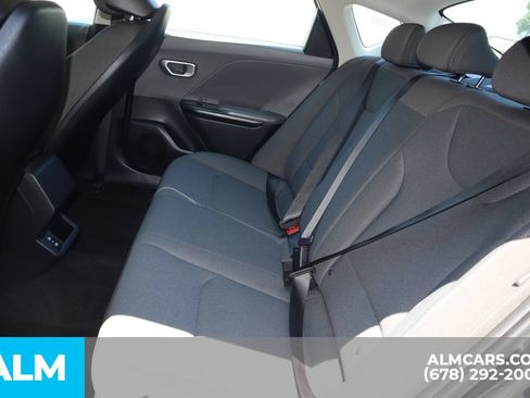 Used 2025 Kia K4 FWD image 17