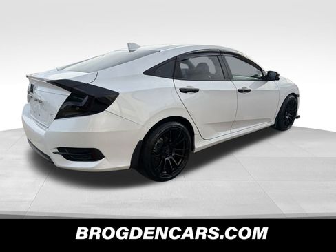 Used 2016 Honda Civic EX-T image 3