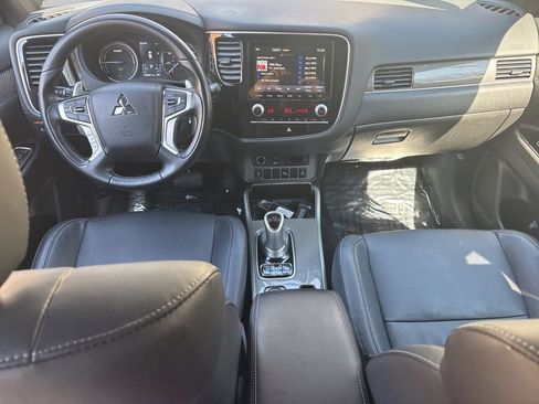 Used 2020 Mitsubishi Outlander SEL AWD/4WD image 18