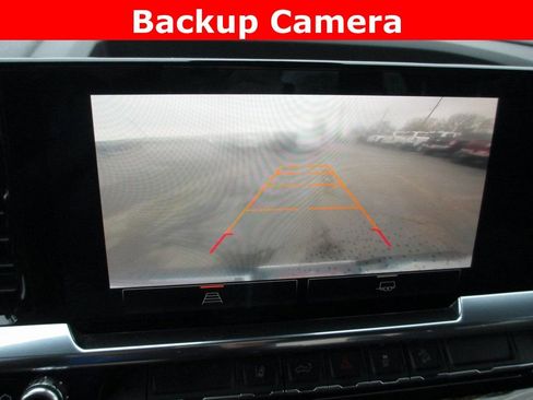 Used 2025 GMC Sierra 2500 SLE w/ SLE Value Package; image 18