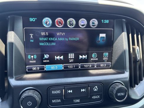 Used 2018 Chevrolet Colorado LT RWD image 25