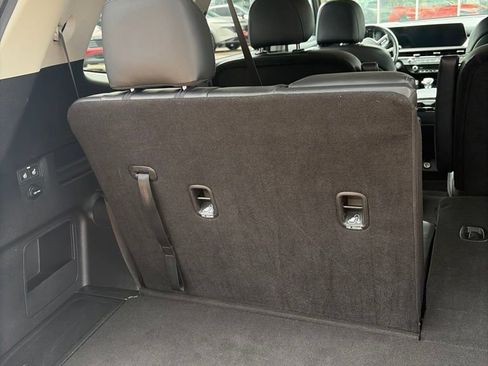 Used 2025 Kia Telluride S FWD image 17