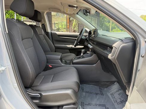 Used 2025 Honda CR-V LX image 33